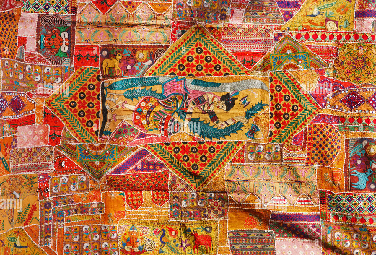 rajasthani-handicraft-jaisalmer-rajasthan-india-D07DHX